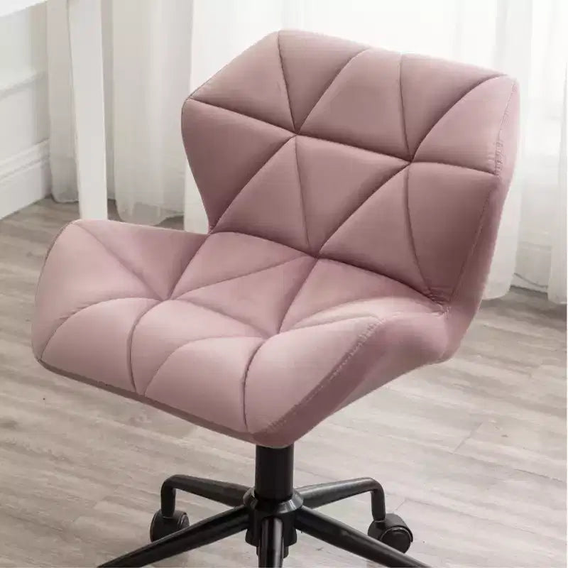 Silla de oficina giratoria y ajustable con capitoné