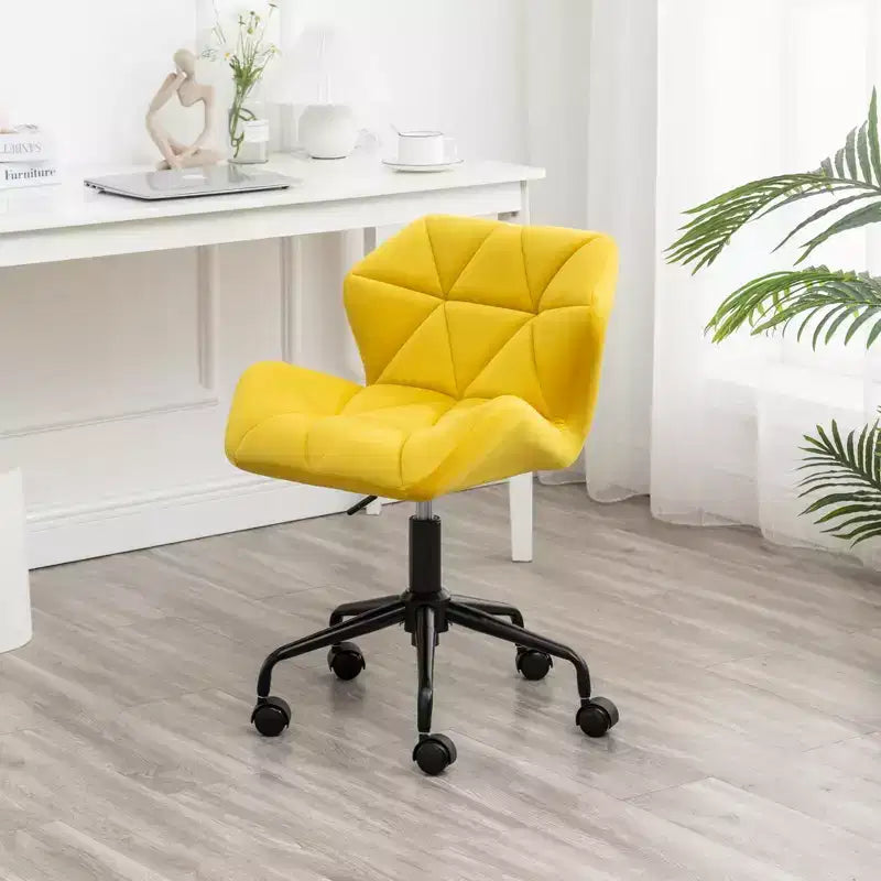 Silla de oficina giratoria y ajustable con capitoné