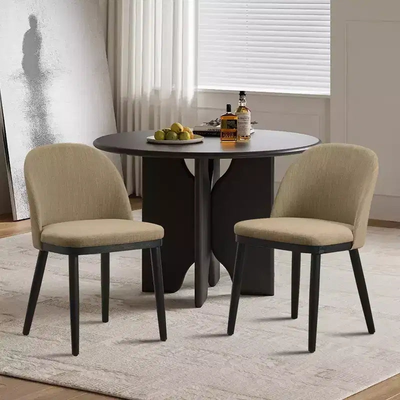 Set mit 2 modernen Esszimmerstühlen aus Stoff, gepolsterte Stühle mit geschwungener Rückenlehne und Holzbeinen, bequeme Sitzgelegenheiten für Esszimmer und Küche