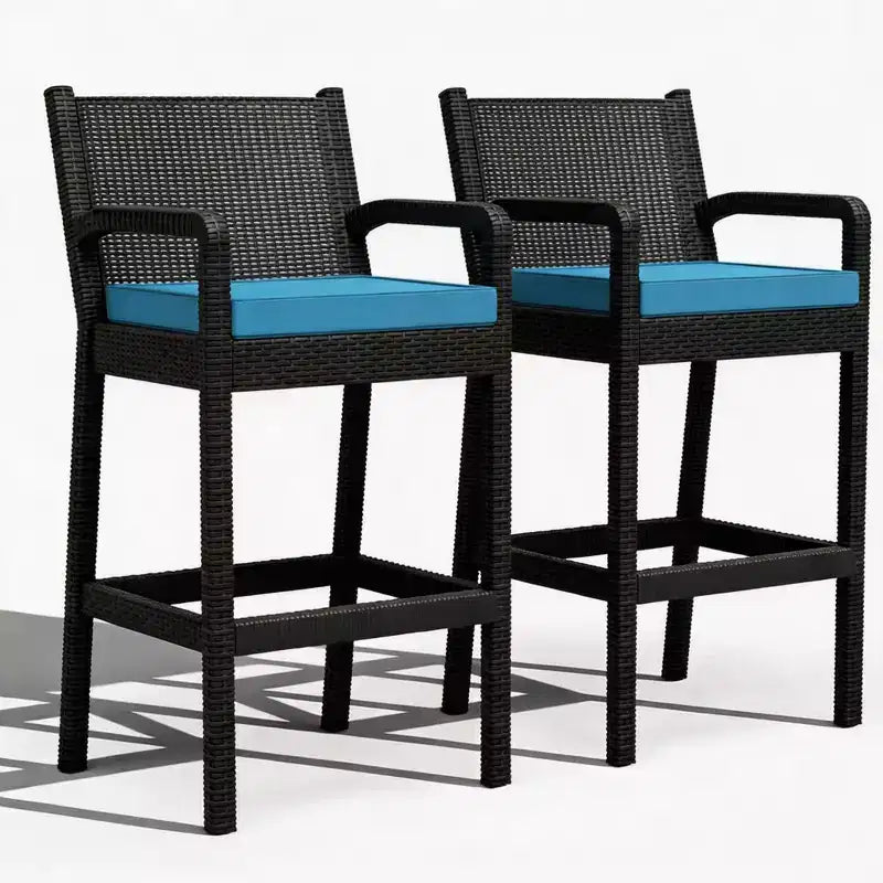 Set aus 2 Outdoor-Barhockern, 30 Zoll, Rattanstühle für die Terrasse mit Kissen und Fußstütze, Sitzgelegenheiten in Barhöhe für Hinterhof, Garten, Poolbereich, Balkon und Terrasse